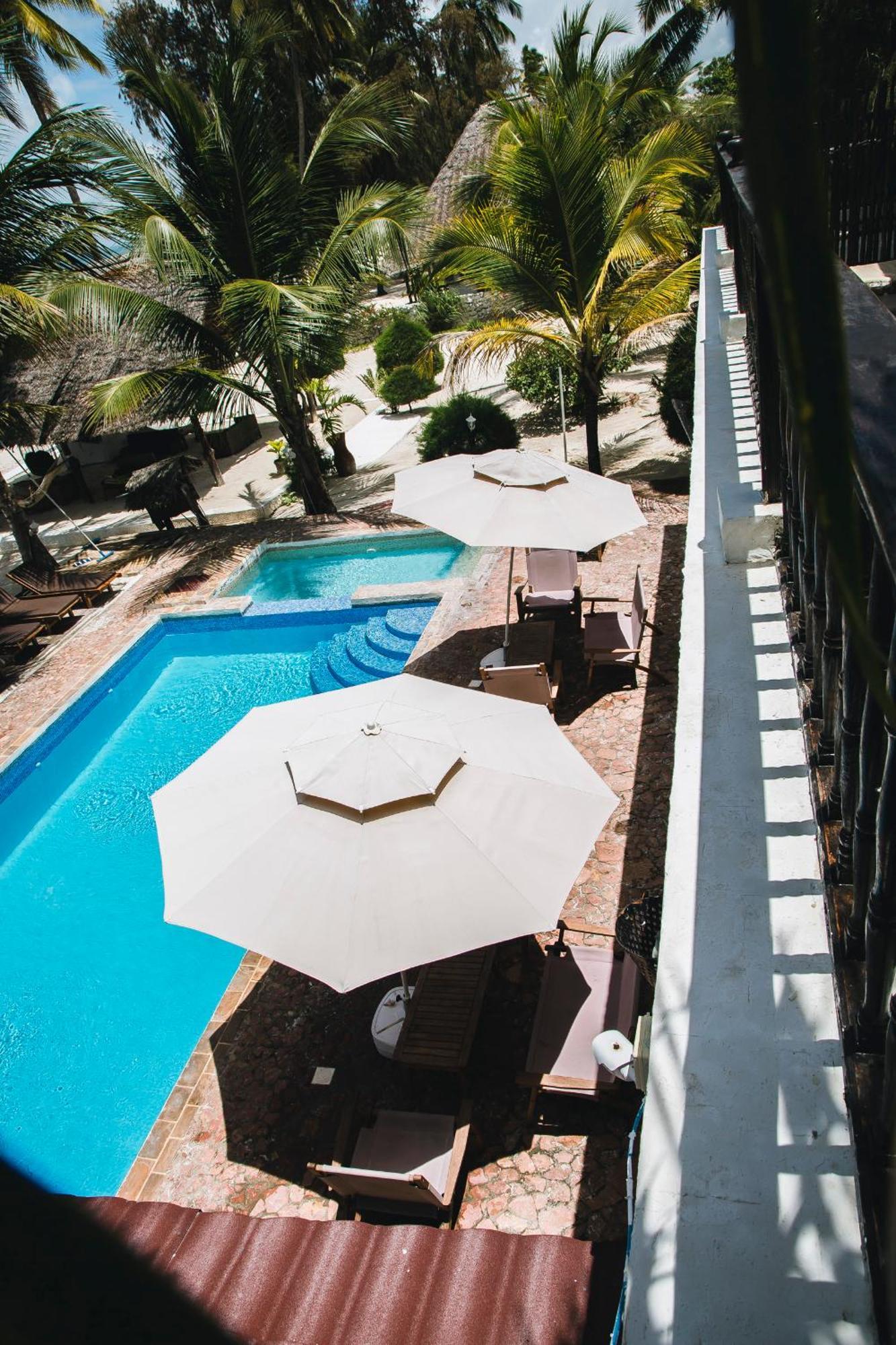 Moonshine Uroa Boutique Hotel Экстерьер фото