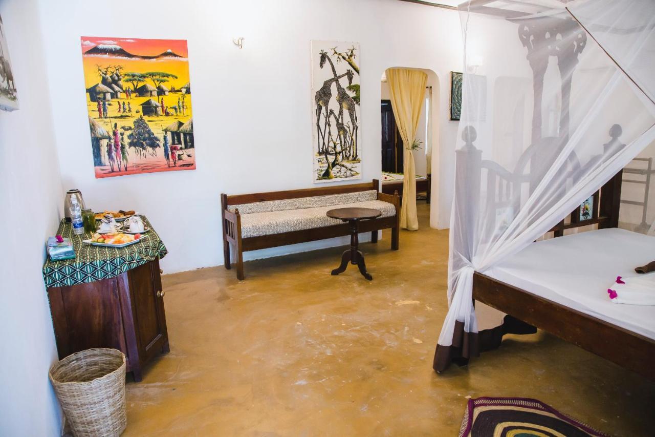 Moonshine Uroa Boutique Hotel Экстерьер фото