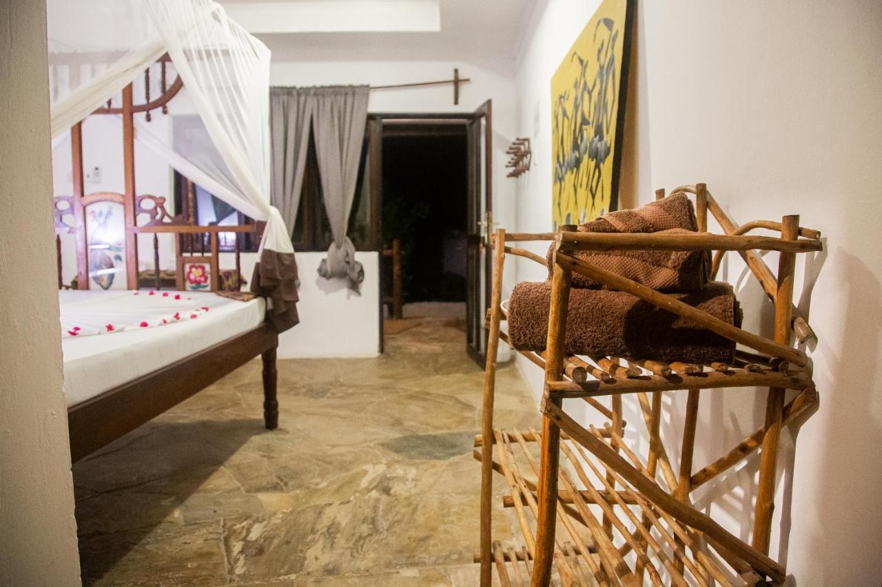 Moonshine Uroa Boutique Hotel Экстерьер фото
